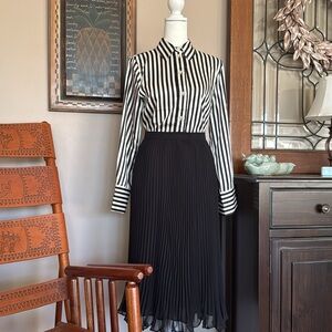 HM Silky bottom up blouse. Black and white